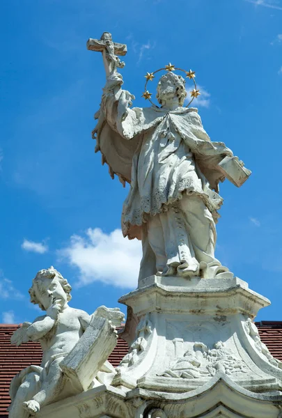 Die Ansicht Einer Heiligen Skulptur Des Historischen Stiftes Melk Aus — Stockfoto