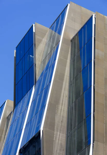Vista Abstracta Del Edificio Asimétrico Cubierto Vidrio Centro Wellington Nueva — Foto de Stock