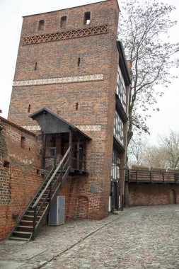13. yüzyıl Torun Kulesi UNESCO (Polonya) tarafından korunmaktadır.).