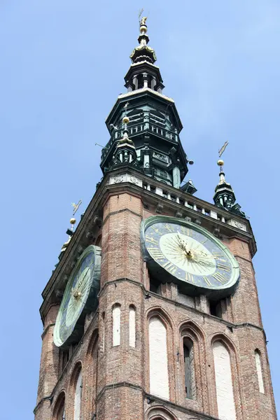 15. yüzyıl Gdansk Town Hall kulesinin yakın görüntüsü (Polonya).