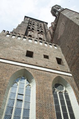 16. yüzyıl St. Mary Kilisesi, dünyanın en büyük üçüncü tuğla kilisesi (Gdansk, Polonya).