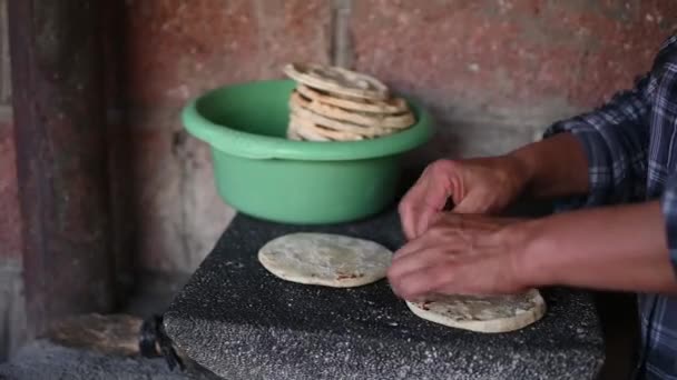 Mexican Woman Making Corn Tortillas Traditional Way — Stock Video