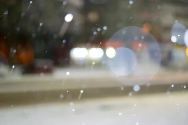 Розмитий Фон Автомобілі Їздять Дорозі Місті Під Час Снігопадів Зимову — стокове фото