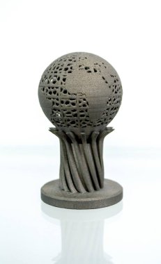 Metal için 3D yazıcıya basılmış nesne. Metal tozundan 3D yazıcıya basılmış modelin yakın görüntüsü. Yeni modern, doğru katkı teknolojileri. 3D baskı teknolojisi modelleme