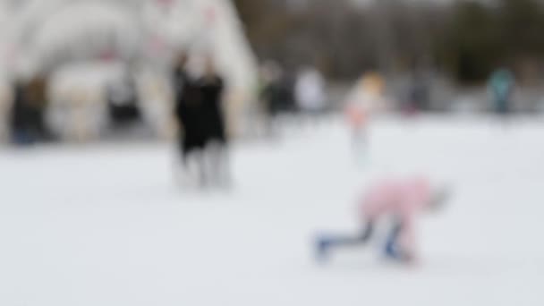 People Skating Ice Skating Rink Winter Day Blurred Background Leisure — Stock Video