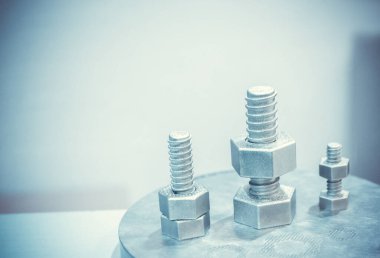 Metal tozundan metal 3D yazıcıya basılmış nesne. Lazer sintilasyon makinesine basılmış nesne. Metal tozundan modern 3D yazıcı baskısı. İlerici katkı maddesi DMLS, SLM, SLS 3D yazdırma teknolojisi