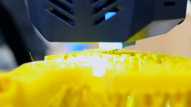 프린터 프린터 프린팅 프로세스 클로즈업 녹아내린 플라스틱으로 물체를 만드는 프린터 — 비디오