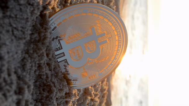 Bitcoin Bts Coin Sand Sea Waves Sandy Beach Sea Coast — Αρχείο Βίντεο