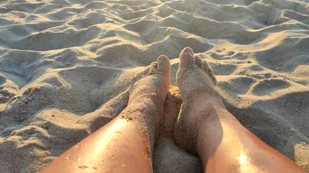 Caucasian Female Legs Feet Covered Sand Lying Sand Sandy Beach — Stock Video