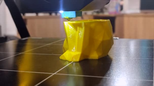 Printer Working Close Printer Prints Model Molten Yellow Plastic Close — Stock Video