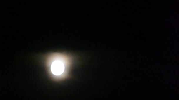 Maanbeweging Aan Hemel Nachts Maanschijf Beweegt Zich Door Donkere Nachtelijke — Stockvideo