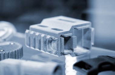 Toz plastiğinden bir nesne 3 boyutlu yazıcıya basılmış. Çoklu Jet Füzyon MJF. Polyamide tozundan endüstriyel 3D yazıcı üzerinde model oluşturuldu. Yeni modern yenilik kavramı 3D baskı teknolojisi