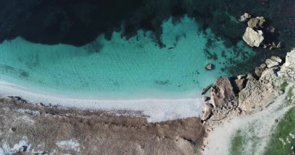 Κεραία Άποψη Των Κρυστάλλινων Νερών Της Θάλασσας Είναι Παραλία Του — Αρχείο Βίντεο