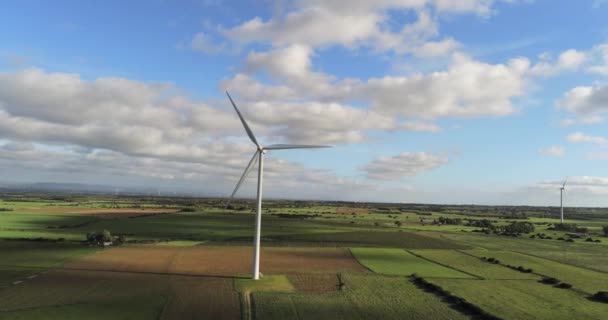 Wind Turbines Beautiful Blue Sky Wind Farm Plain Southern Sardinia — Vídeos de Stock