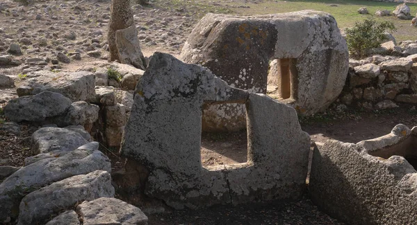 Graf Van Reuzen Menhirs Van Het Archeologische Park Van Pranu — Stockfoto