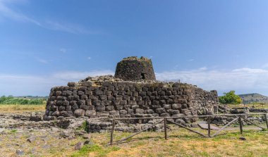 Nuraghe Santu Antine, Sardini 'deki en yüksek Nuraghe' dir.