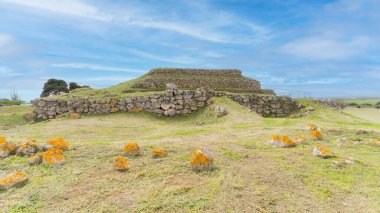 Tarih öncesi ya da Nuragic öncesi sunak Monte d 'Accoddi, Kuzey Sardini' deki antik tapınak.