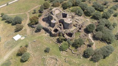 Nuraghe Arrubiu, Orroli Belediyesi 'nde 5 kuleye sahip Devasa Kızıl Nuragiç Anıtı