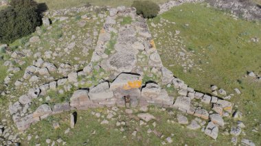 Giara di Siddi, Güney Sardunya 'daki devlerin mezarı.