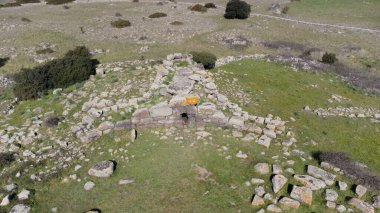 Giara di Siddi, Güney Sardunya 'daki devlerin mezarı.