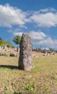 Li Muri Arzachena 'nın Neolitik mezarlığı - Sardunya arkeolojisinin en eski yeri.