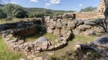 Nuraghe La Prisgiona Arkeolojik Alanı - arzachena - Kuzey Sardunya