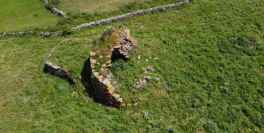 Domus De Janas ve Genna Salixi 'nin mezarlığı, Villa Sant' Antonio