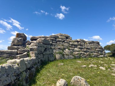 Sardunya 'nın merkezindeki Giara di Siddi' deki Giara Somu de Sorcu 'nun mezarı.