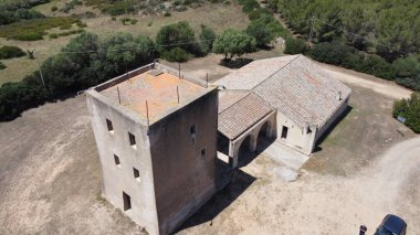 Sant 'Isidoro, Teulada Sardunya' da küçük bir köy kilisesi.