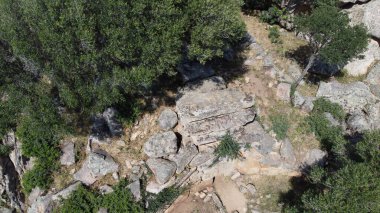 Dev Barrancu Mannu Santadi Güney Sardunya 'nın mezarı