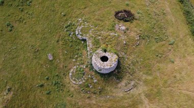 Nuraghe Santu Millanu, Sardunya 'nın merkezindeki Nurallao' da.