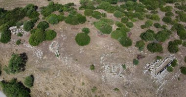 Sardunya 'nın orta kesimindeki Gonnosno' nun Lapideddas 'ı devlerin mezarıdır.