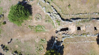 Sardunya 'nın merkezindeki Gonnosfanadiga' daki Nuragic devleri San Cosimo 'nun mezarı.