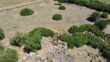 Nuraghe ve nuragic kompleksi sa domu beccia in uras, Central Sardinya