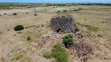 Sardunya 'nın ortasındaki Riola Sardalyasından Nuraghe Tradori