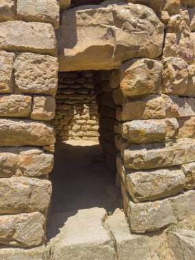 Nuraghe Piscu, Suelli, bir koni kulesinden oluşur ve dünyanın en güzel kreşlerinden biridir.