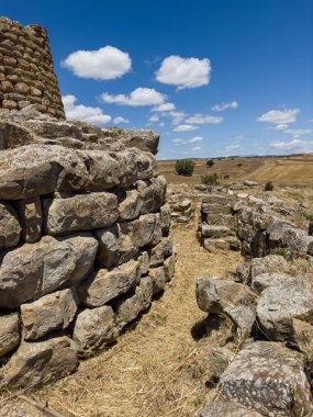 Nuraghe Piscu, Suelli, bir koni kulesinden oluşur ve dünyanın en güzel kreşlerinden biridir.