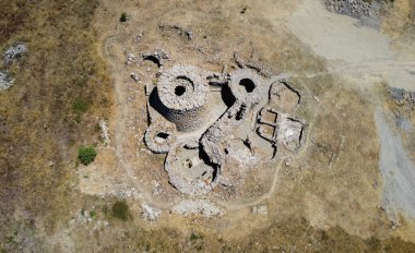 Nuraghe Piscu, Suelli, bir koni kulesinden oluşur ve dünyanın en güzel kreşlerinden biridir.