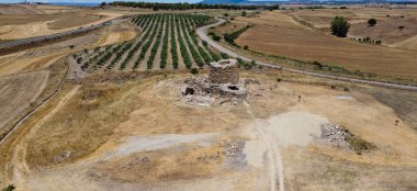 Nuraghe Piscu, Suelli, bir koni kulesinden oluşur ve dünyanın en güzel kreşlerinden biridir.