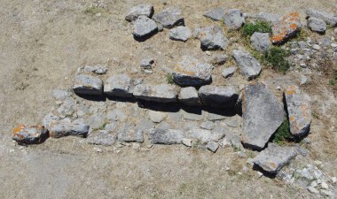 Nuragic devlerinin mezarı sa sedda e Sa Caudeba Collinas, Sardunya 'nın merkezinde.
