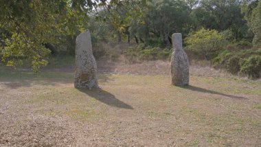 Megalitik menhirler Nuragic Village Pranu muttedu Goni 'de ortaya çıkar.