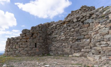 Meana Sardo, Sardinya 'daki Nuraghe Nolza harabeleri.