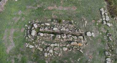 Sardunya 'nın orta kesimindeki Norbello' daki Tanca ve Suei 'nin Mezarı