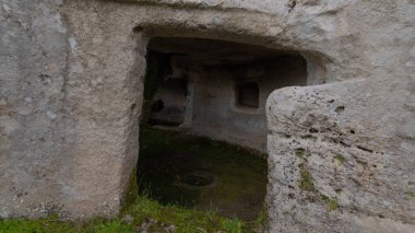 Museddu, Cheremule, Sardunya 'dan Domus De Janas