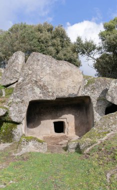 Ludurru 'dan Domus De Janas, Buda, Sardunya