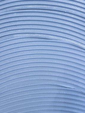 Seramik fayansı almak için yere yapışkan yapıştırıcı sürdüm.