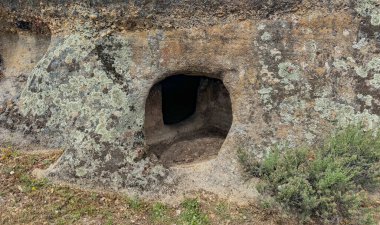Domus de janas di Fossada Escalaplano sud Sardegna