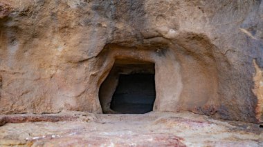 Domus de janas di Fossada Escalaplano sud Sardegna