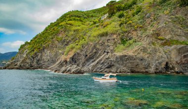 Limandan renkli Vernazza, 5 terre Liguri.