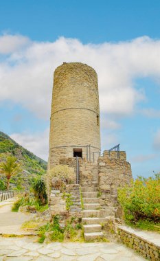 Limandan renkli Vernazza, 5 terre Liguri.